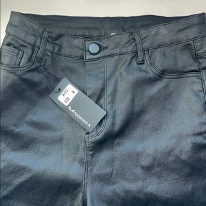 Apperloth A brand black shiny stretch jeggings Jeans NWT